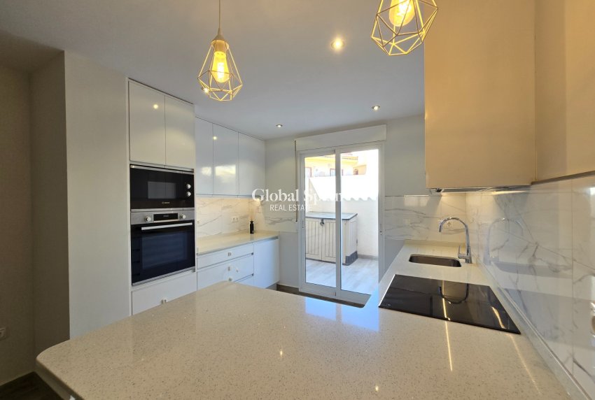 Venta - Apartamento -
ORIHUELA COSTA - La Zenia