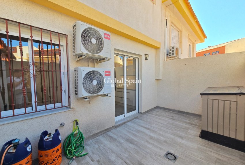 Venta - Apartamento -
ORIHUELA COSTA - La Zenia