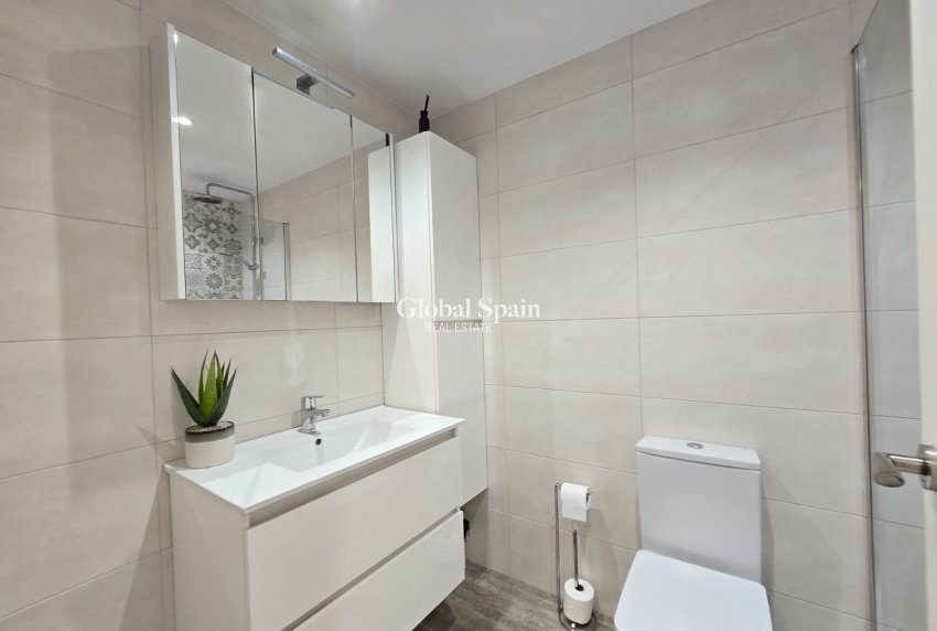 Venta - Apartamento -
ORIHUELA COSTA - La Zenia