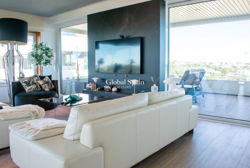 Venta - APARTAMENTO -
ORIHUELA COSTA - LAS COLINAS GOLF RESORT