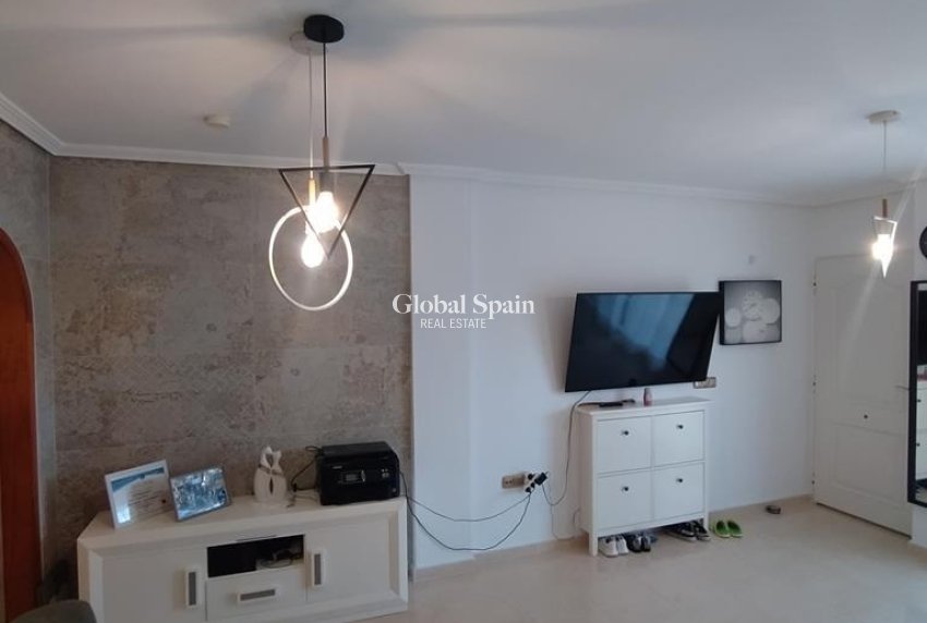 Venta - APARTAMENTO -
ORIHUELA COSTA - LOMAS CABO ROIG