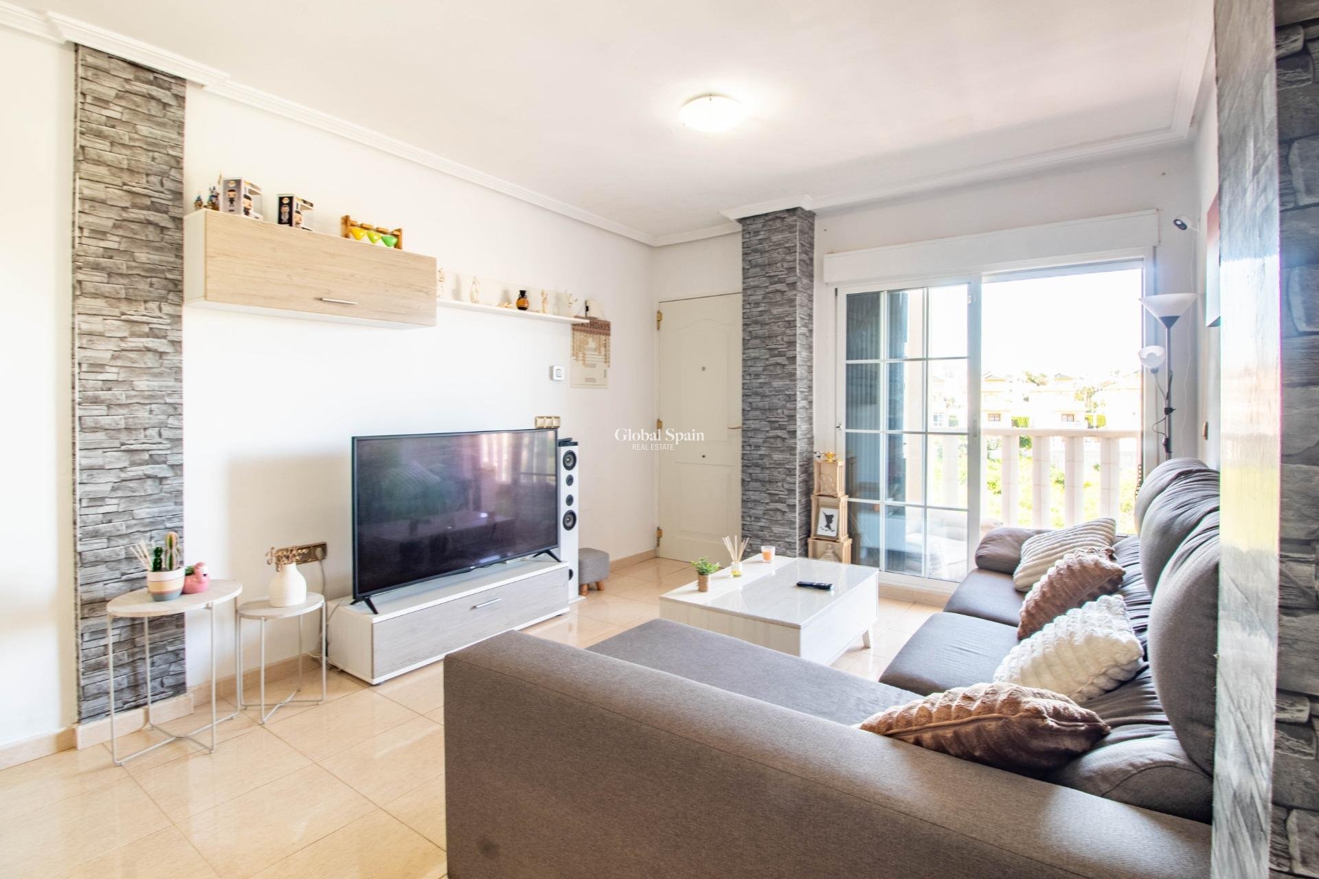 Venta - APARTAMENTO -
ORIHUELA COSTA - Lomas de Cabo Roig-Los Dolses