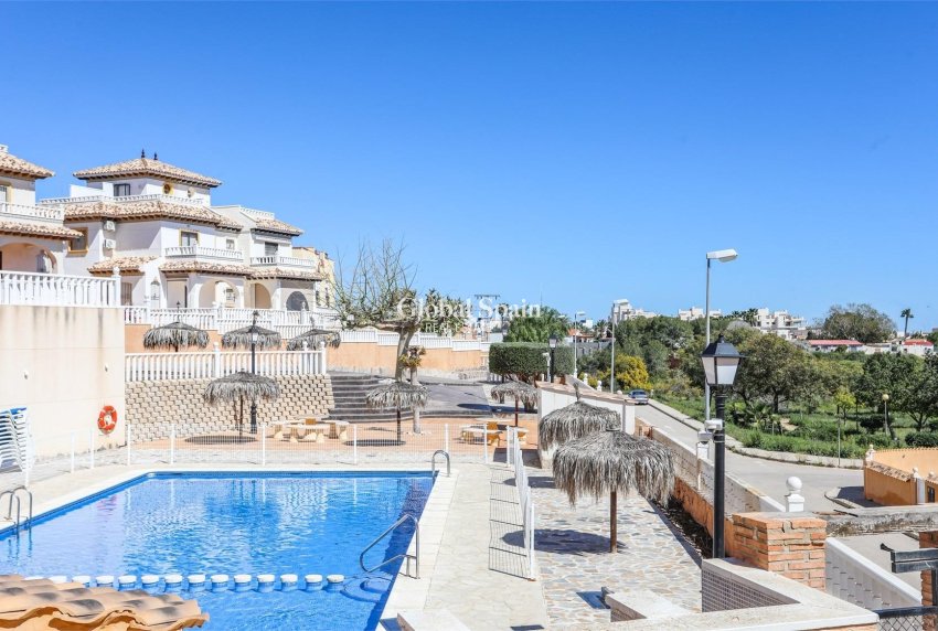 Venta - APARTAMENTO -
ORIHUELA COSTA - Lomas de Cabo Roig-Los Dolses