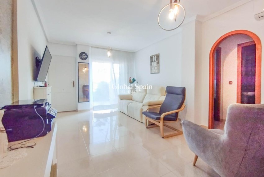 Venta - APARTAMENTO -
ORIHUELA COSTA - Lomas de Cabo Roig-Los Dolses