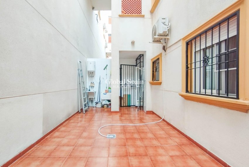 Venta - APARTAMENTO -
ORIHUELA COSTA - Lomas de Cabo Roig-Los Dolses