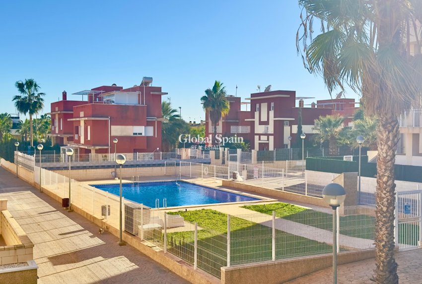 Venta - APARTAMENTO -
ORIHUELA COSTA - Lomas de Cabo Roig