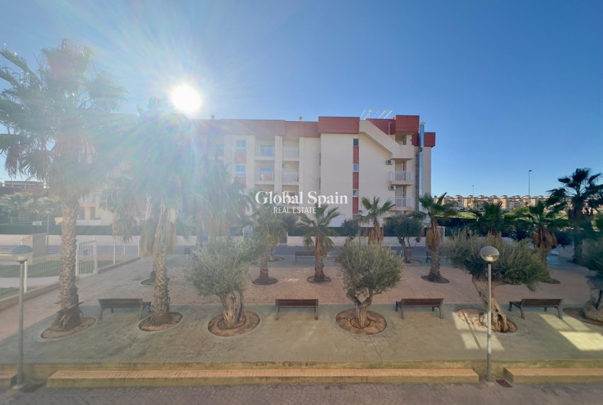 Venta - APARTAMENTO -
ORIHUELA COSTA - Lomas de Cabo Roig