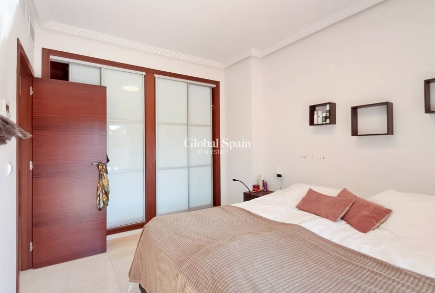 Venta - APARTAMENTO -
ORIHUELA COSTA - Lomas de Cabo Roig