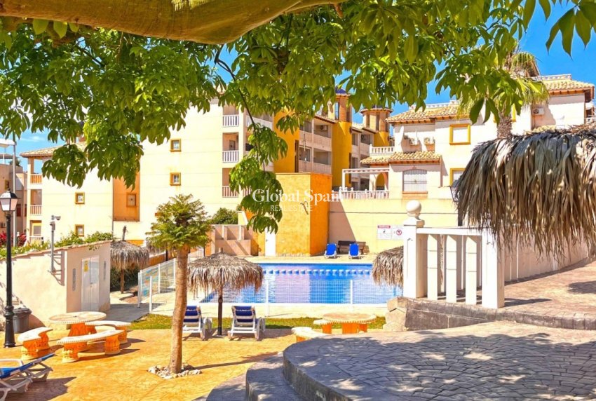 Venta - Apartamento -
ORIHUELA COSTA - Lomas de Cabo Roig
