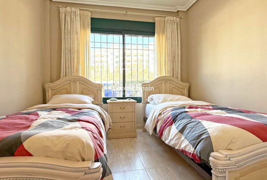 Venta - APARTAMENTO -
ORIHUELA COSTA - Lomas de Campoamor