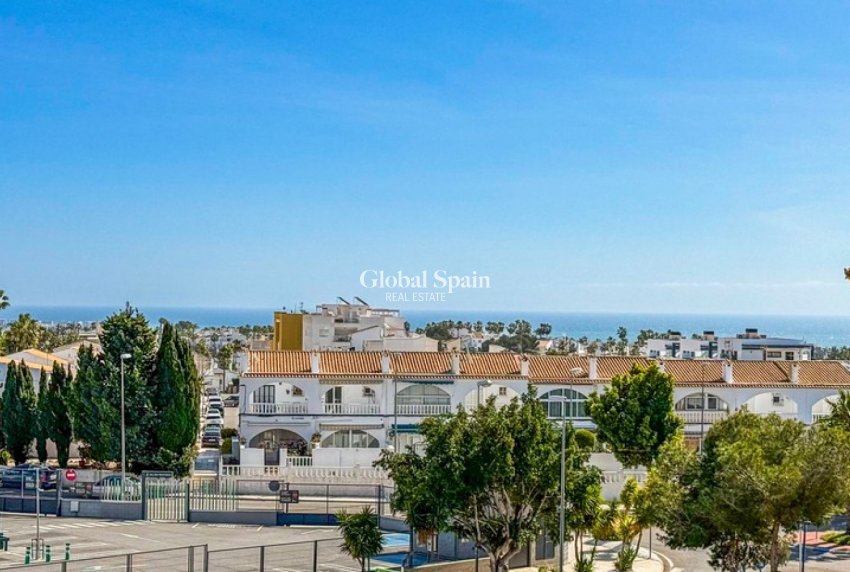 Venta - APARTAMENTO -
ORIHUELA COSTA - Lomas de Campoamor