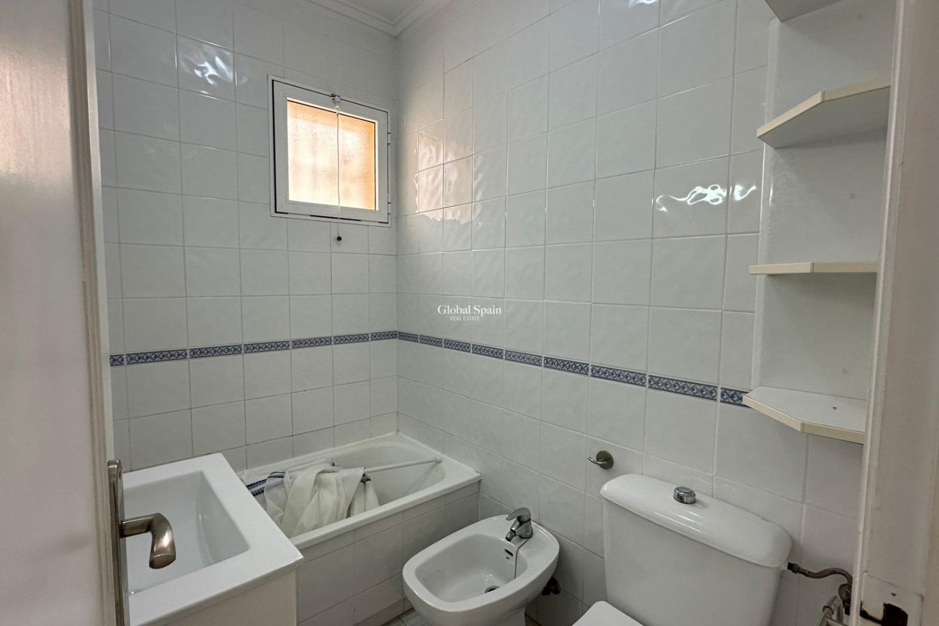 Venta - APARTAMENTO -
ORIHUELA COSTA - Los Almendros-la Florida