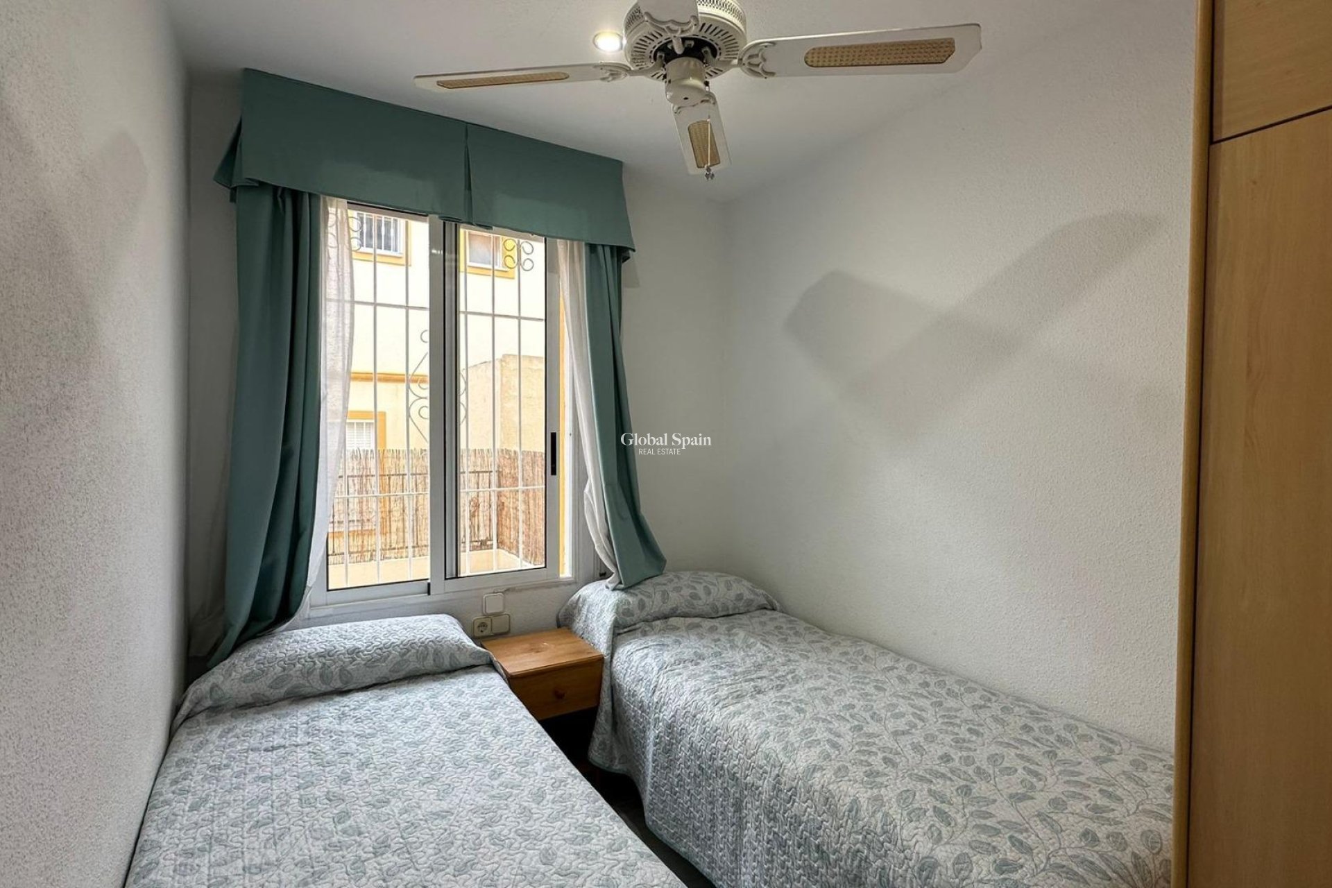 Venta - APARTAMENTO -
ORIHUELA COSTA - Los Almendros-la Florida