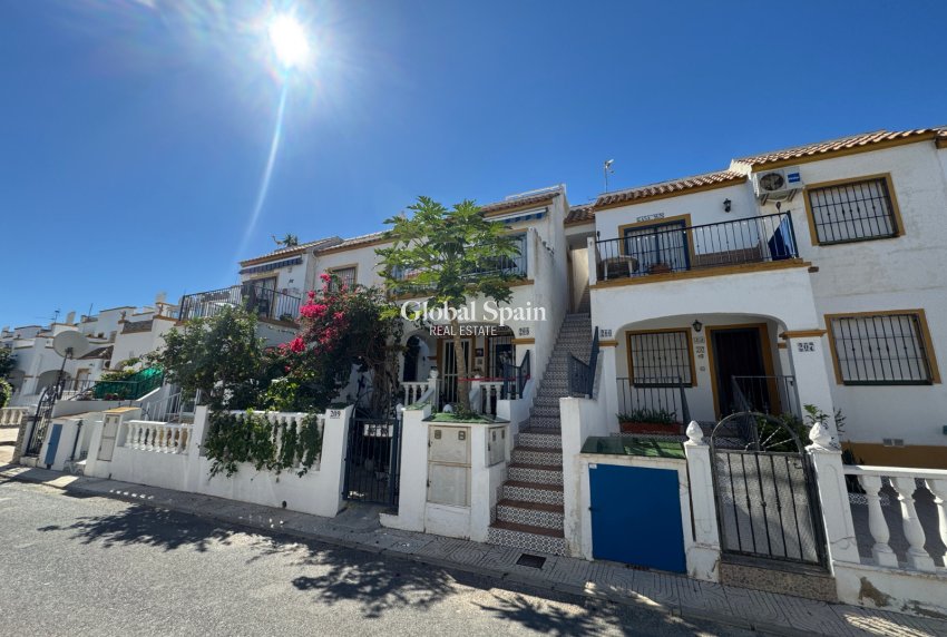 Venta - APARTAMENTO -
ORIHUELA COSTA - Los Almendros-la Florida
