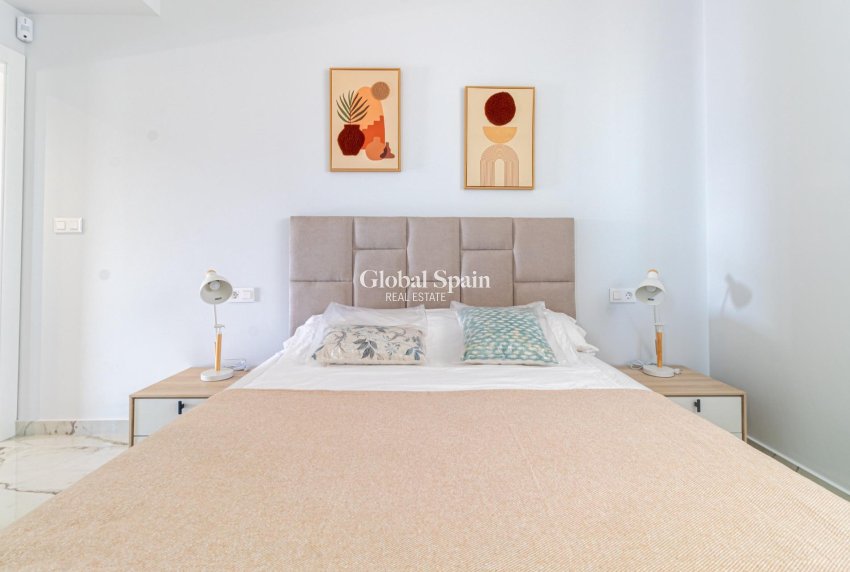 Venta - Apartamento -
ORIHUELA COSTA - Los Almendros-La Florida