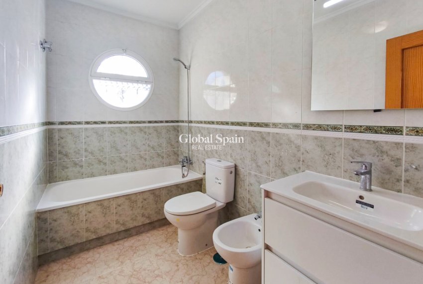 Venta - APARTAMENTO -
ORIHUELA COSTA - LOS BALCONES - LOS ALTOS