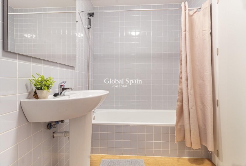 Venta - Apartamento -
ORIHUELA COSTA - Los Dolses