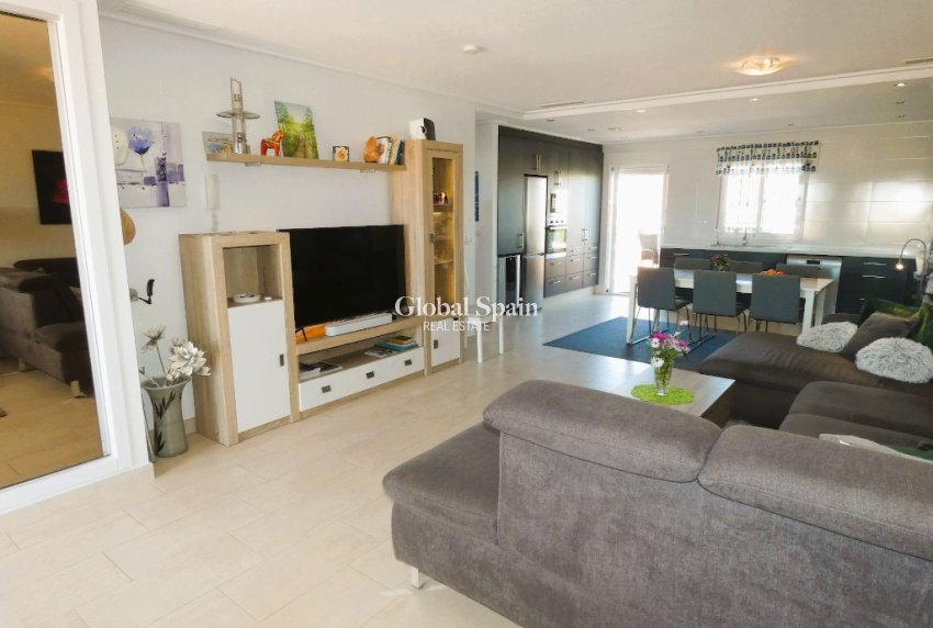 Venta - Apartamento -
ORIHUELA COSTA - Los Dolses