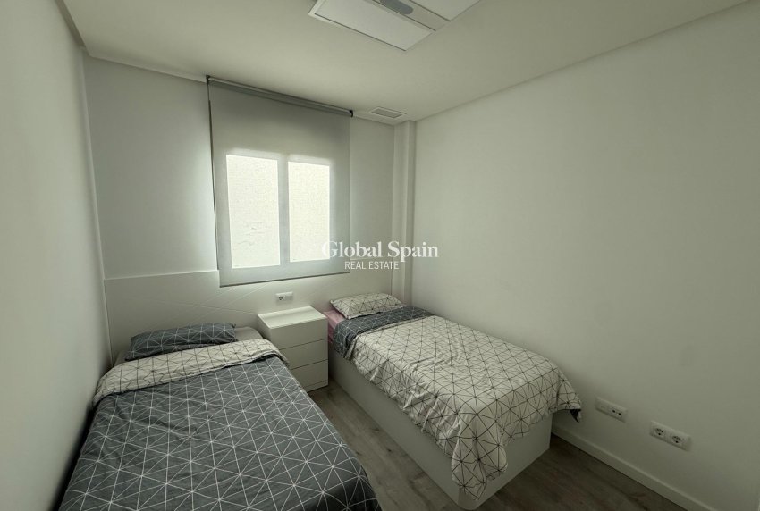 Venta - APARTAMENTO -
ORIHUELA COSTA - Los Dolses