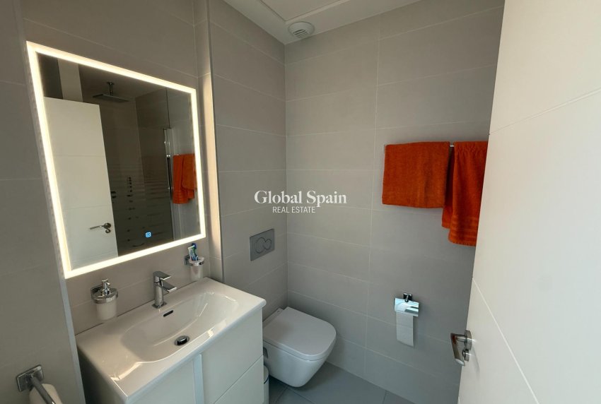 Venta - APARTAMENTO -
ORIHUELA COSTA - Los Dolses