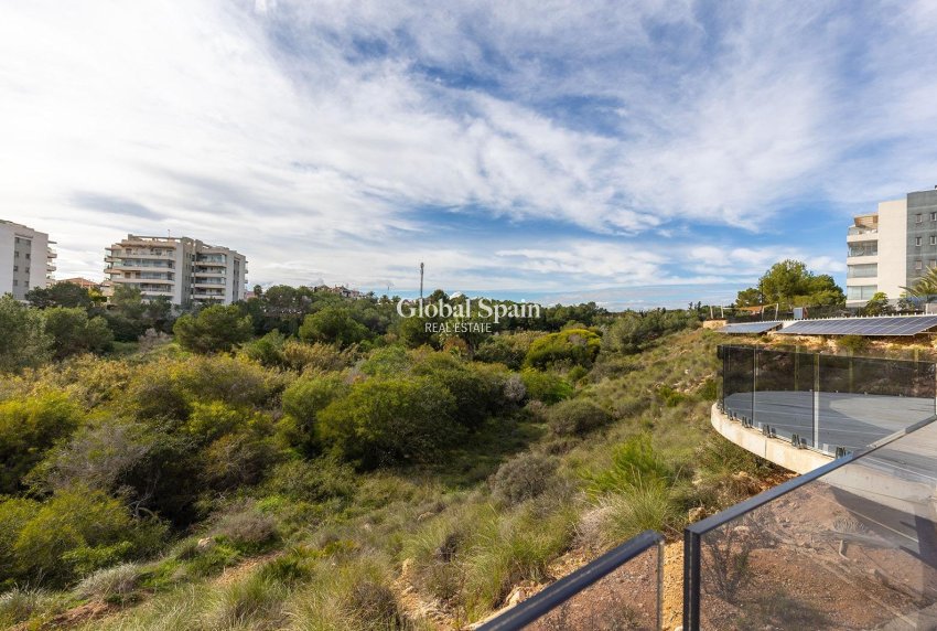 Venta - APARTAMENTO -
ORIHUELA COSTA - Los Dolses