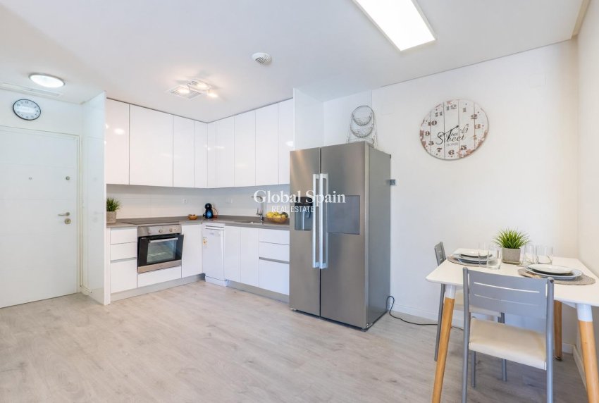 Venta - APARTAMENTO -
ORIHUELA COSTA - Los Dolses