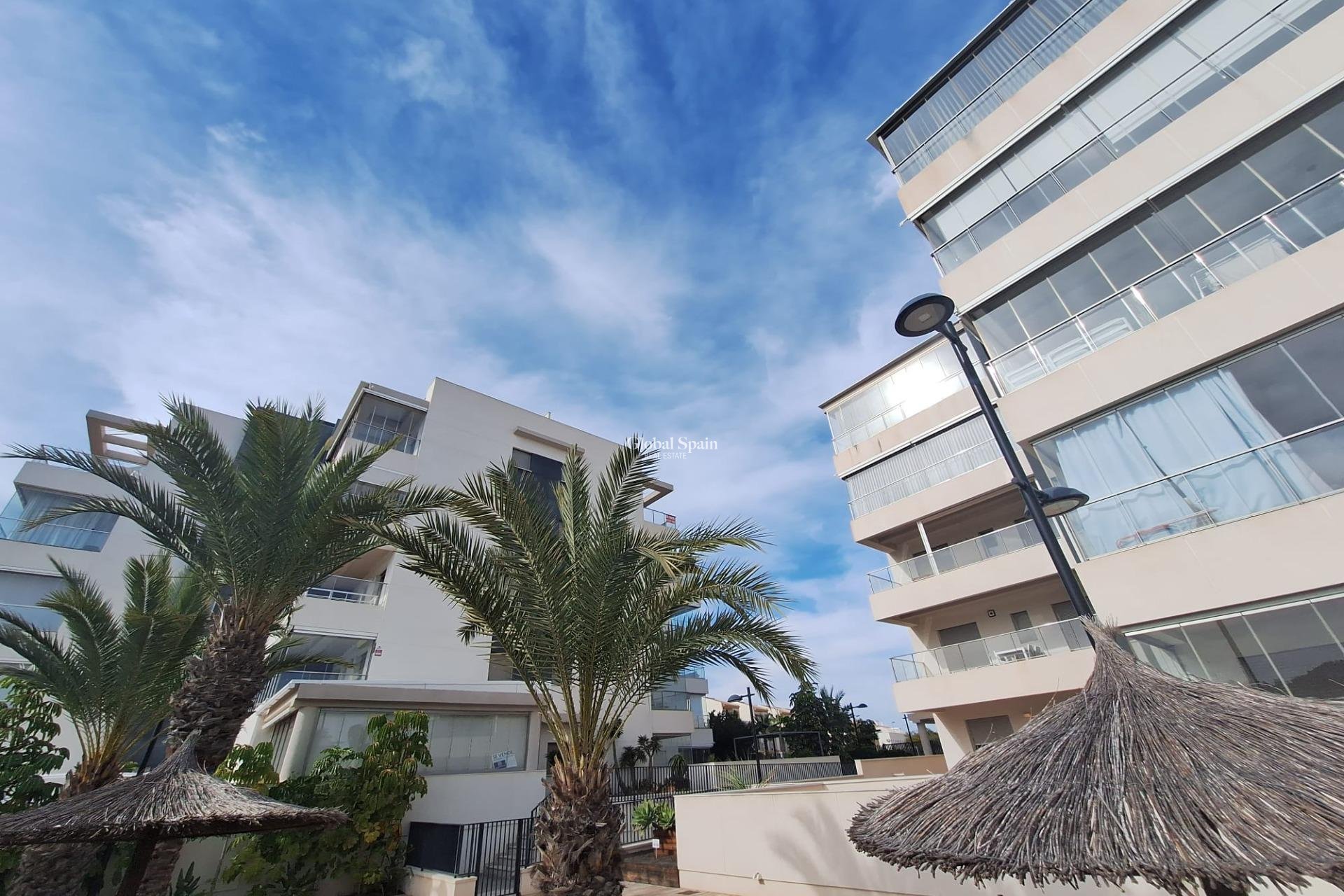 Venta - APARTAMENTO -
ORIHUELA COSTA - Los Dolses