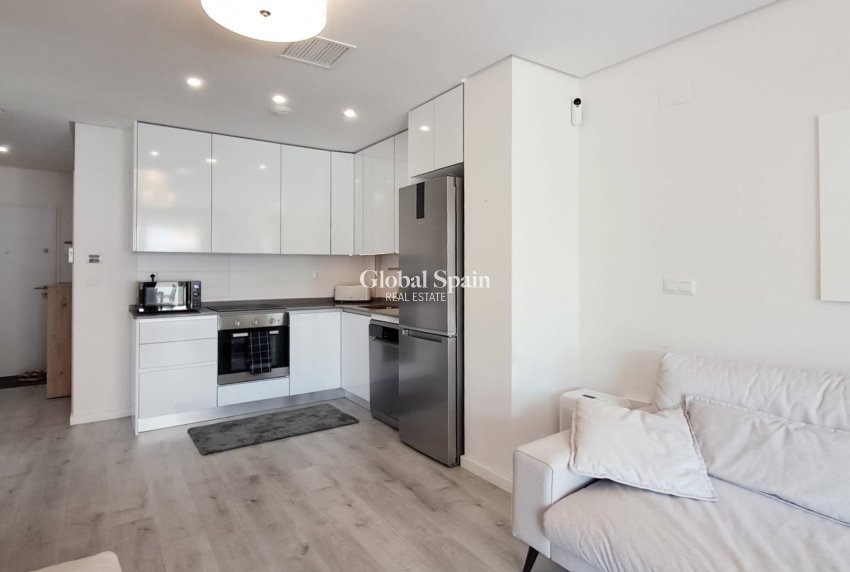 Venta - APARTAMENTO -
ORIHUELA COSTA - Los Dolses