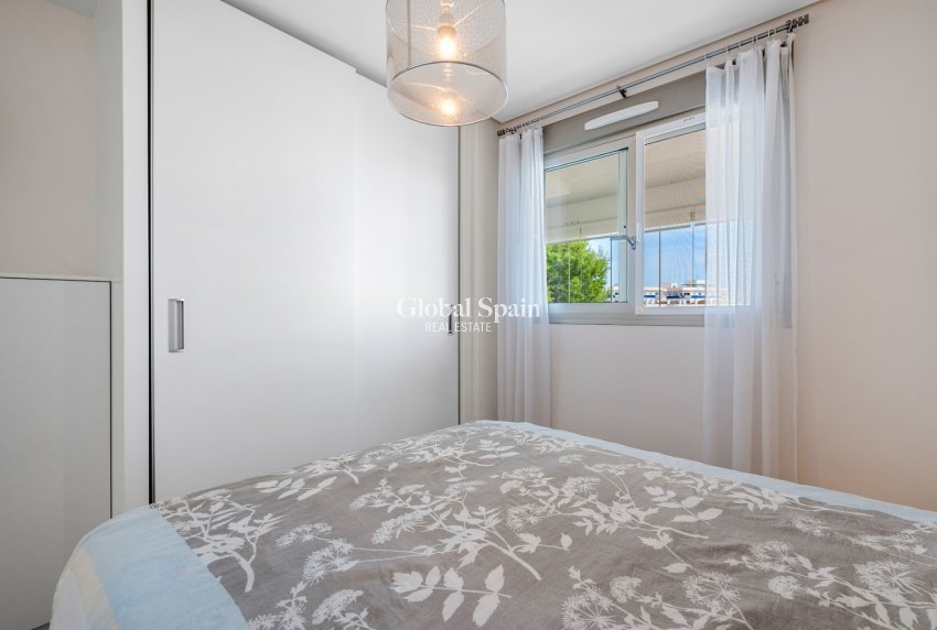 Venta - APARTAMENTO -
ORIHUELA COSTA - Los Dolses