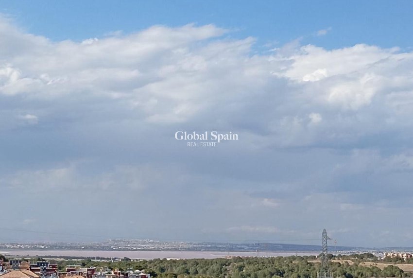 Venta - APARTAMENTO -
ORIHUELA COSTA - Pau 26