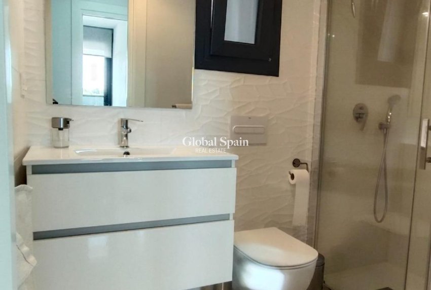 Venta - APARTAMENTO -
ORIHUELA COSTA - PAU 8