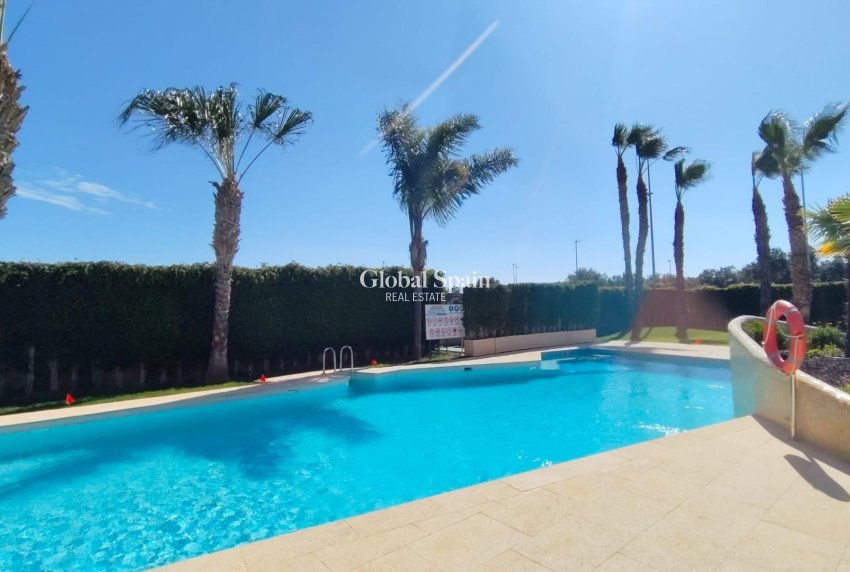 Venta - APARTAMENTO -
ORIHUELA COSTA - PAU 8
