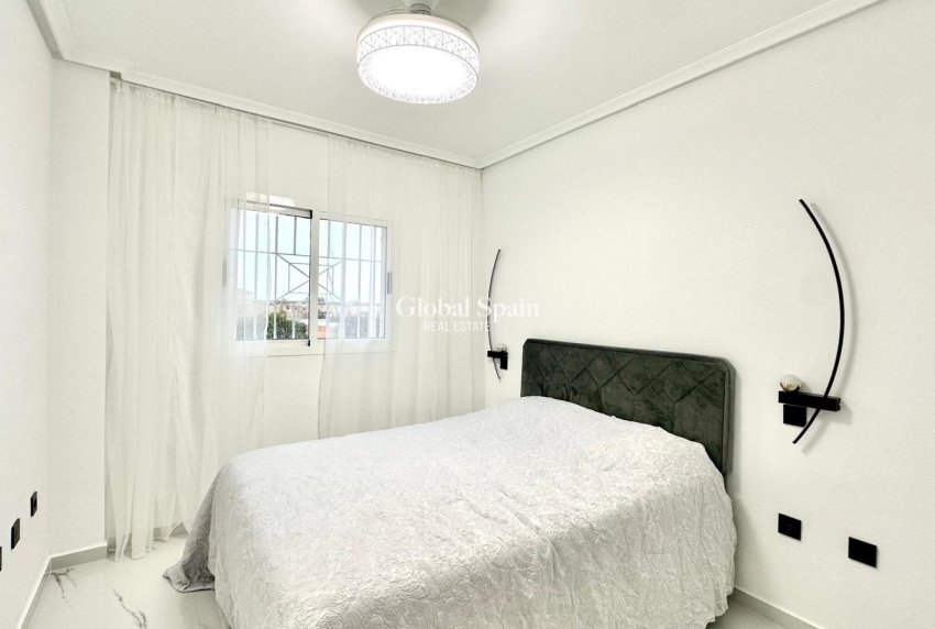 Venta - APARTAMENTO -
ORIHUELA COSTA - Playa Flamenca Norte