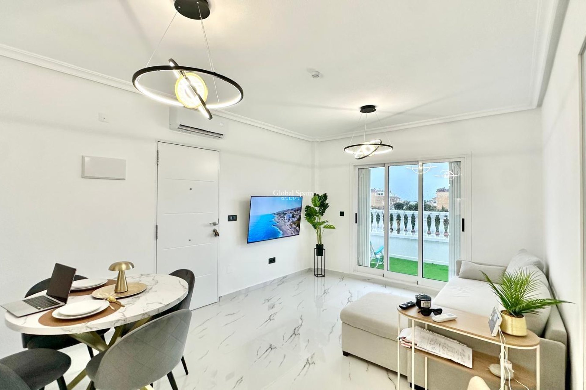 Venta - APARTAMENTO -
ORIHUELA COSTA - Playa Flamenca Norte