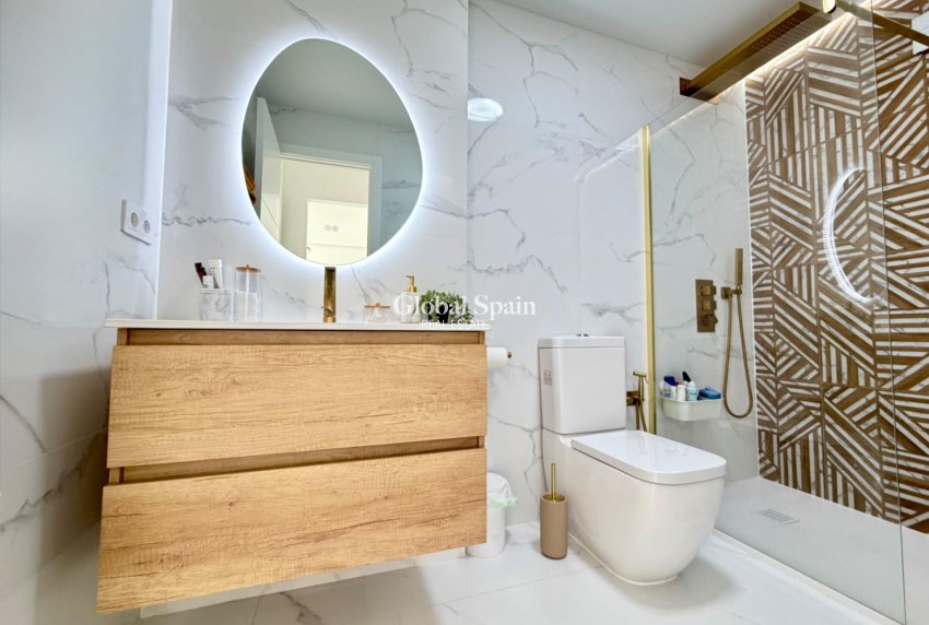 Venta - APARTAMENTO -
ORIHUELA COSTA - Playa Flamenca Norte