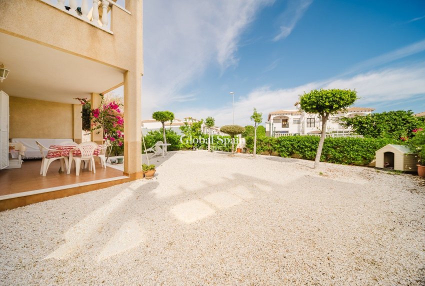 Venta - Apartamento -
ORIHUELA COSTA - Playa Flamenca