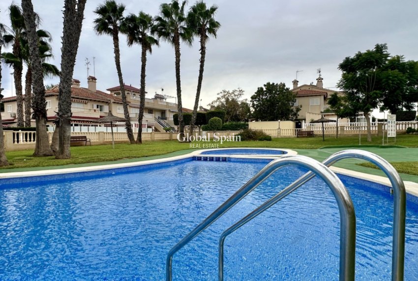 Venta - Apartamento -
ORIHUELA COSTA - Playa Flamenca