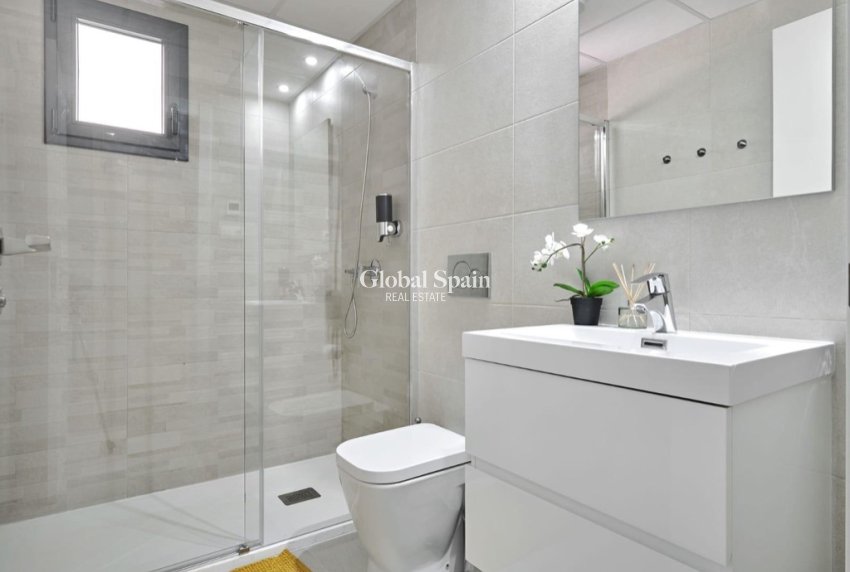 Venta - Apartamento -
ORIHUELA COSTA - Playa Flamenca