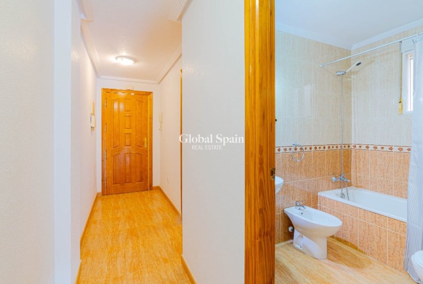 Venta - Apartamento -
ORIHUELA COSTA - Playa Flamenca