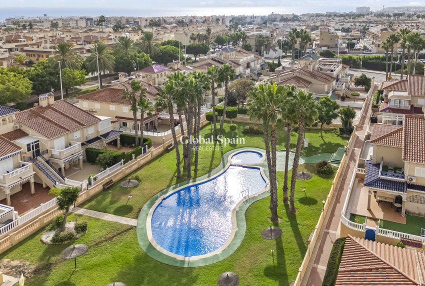 Venta - APARTAMENTO -
ORIHUELA COSTA - Playa Flamenca