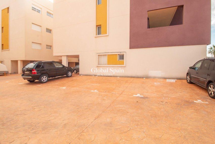 Venta - APARTAMENTO -
ORIHUELA COSTA - Playa Flamenca