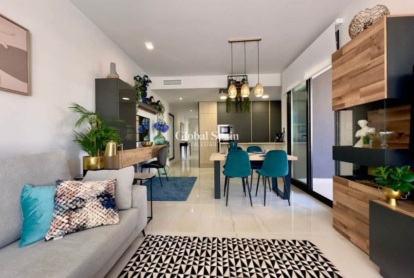 Venta - APARTAMENTO -
ORIHUELA COSTA - Playa Flamenca