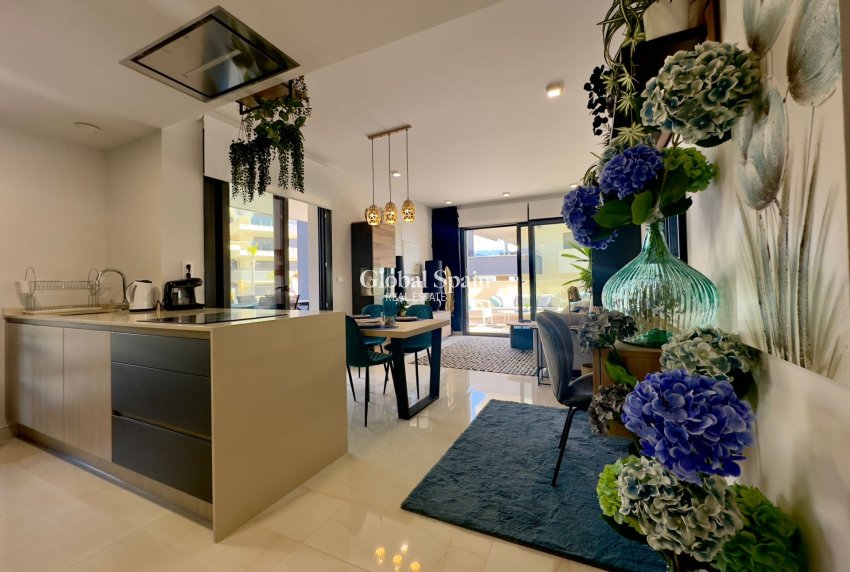 Venta - APARTAMENTO -
ORIHUELA COSTA - Playa Flamenca