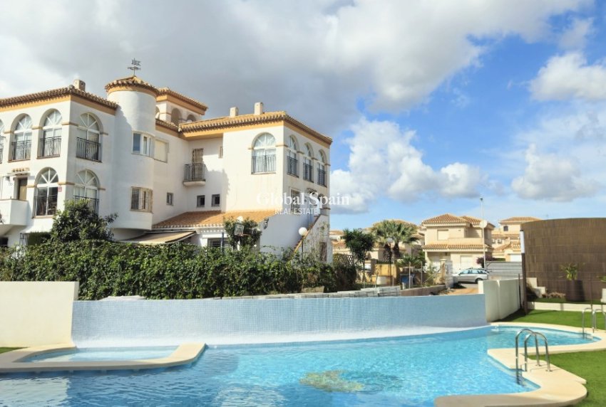 Venta - APARTAMENTO -
ORIHUELA COSTA - Playa Flamenca