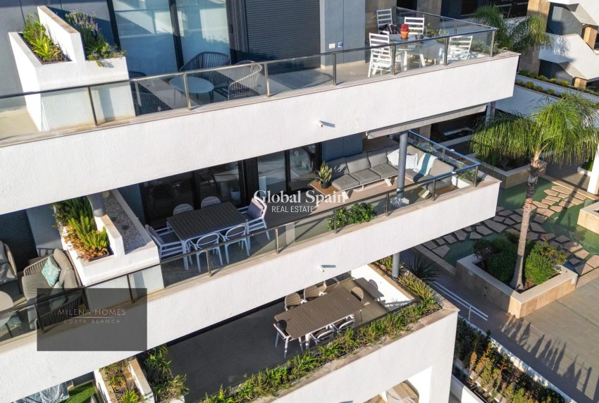 Venta - APARTAMENTO -
ORIHUELA COSTA - Playa Flamenca