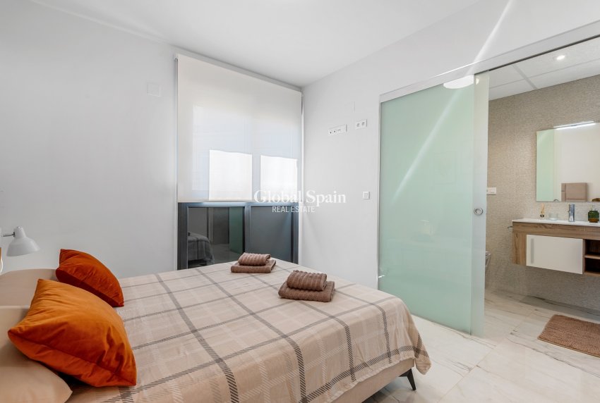 Venta - APARTAMENTO -
ORIHUELA COSTA - Playa Flamenca