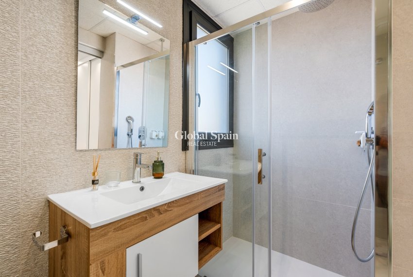 Venta - APARTAMENTO -
ORIHUELA COSTA - Playa Flamenca