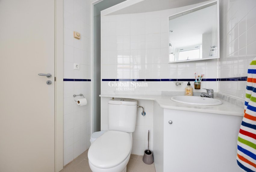 Venta - APARTAMENTO -
ORIHUELA COSTA - Playa Flamenca