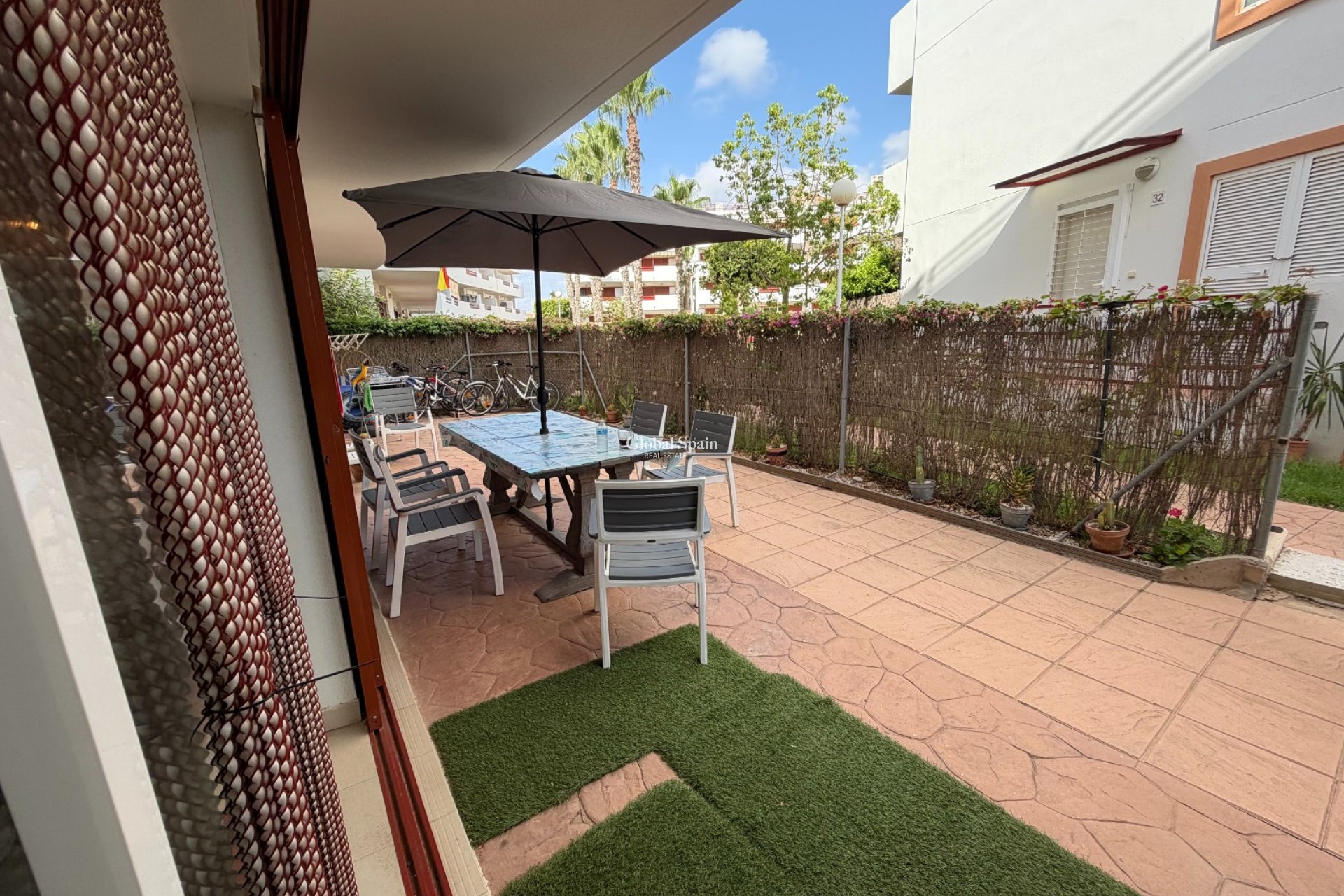 Venta - APARTAMENTO -
ORIHUELA COSTA - Playa Flamenca