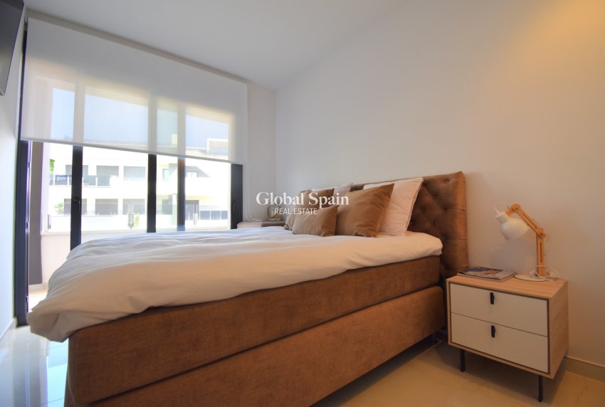 Venta - APARTAMENTO -
Orihuela Costa - Playa Flamenca
